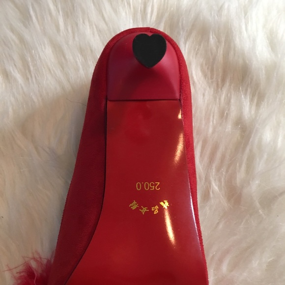 Last One - Kitten Fluff Heels - Picture 5 of 6